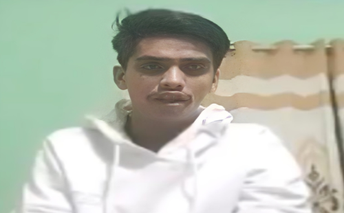 ফেনী কলেজের সামনে হামলা-ছিনতাই ঘটনায়   কিশোর গ্যাং নেতা রুবেল গ্রেফতার